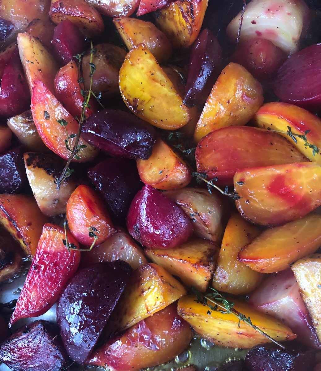 Garden beetroot cooked in the fire