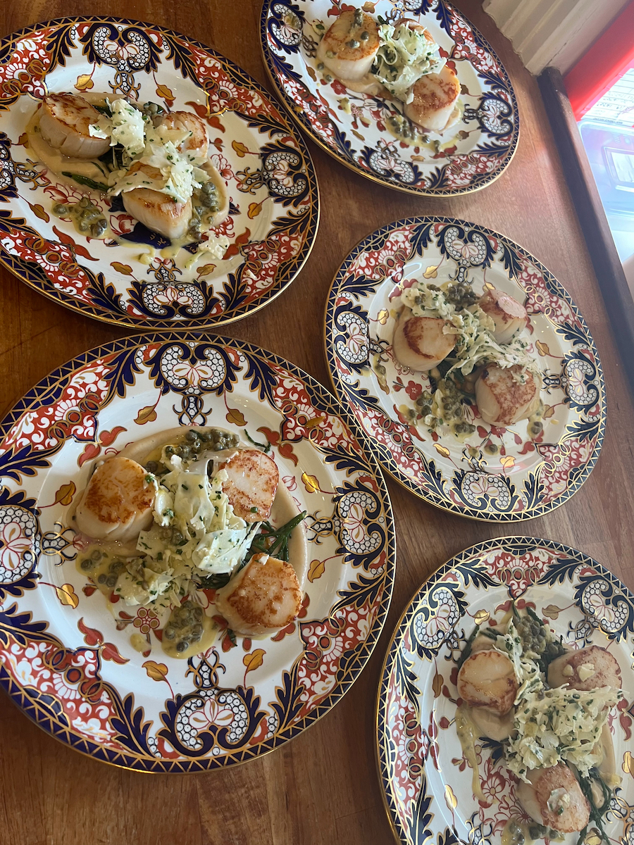 Hand dived scallops, cauliflower & caper